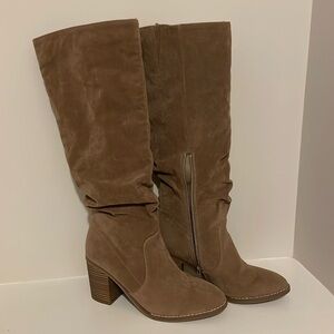 Slouchy suede boots